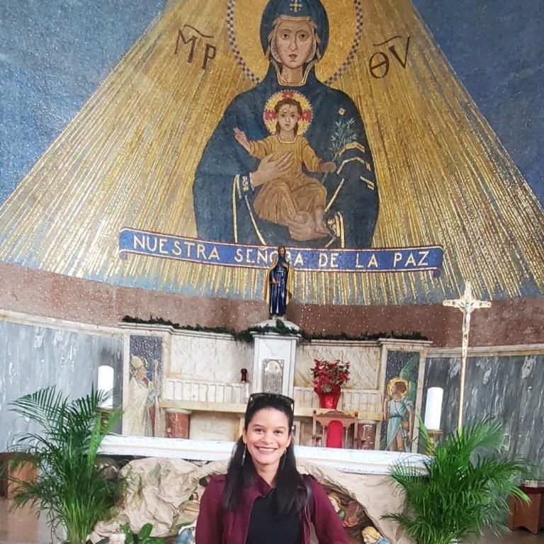 Parroquia Nuestra Señora de la Paz en Santo Domingo, República Dominicana, lugar donde inició mi vida en la fe.